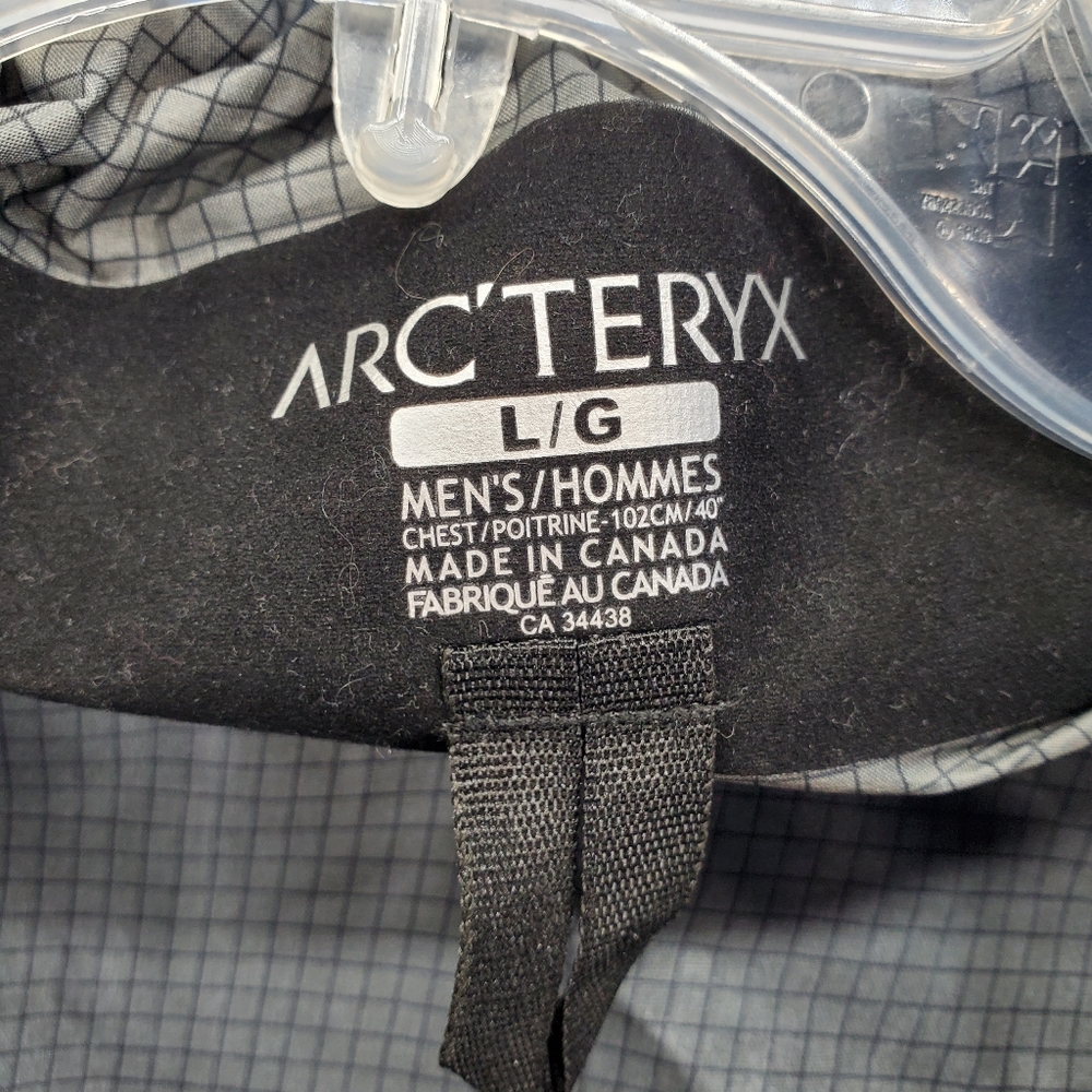 Arc'teryx Traverse Jacket Blue Goretex Pro Light Shell Men L Hooded Full Zip NEW - Picture 11 of 16